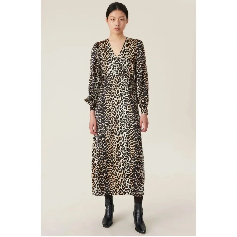 Ganni Silk Wrap Dress Leopard Print Long Sleeve Mob Wife Luxury Sz 38 = US 6 - Picture 1 of 14